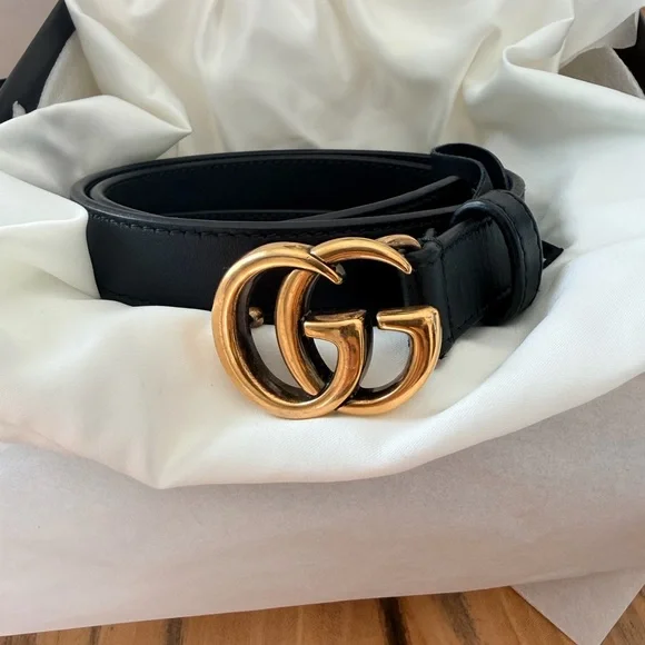 Gucci Black Belt with Gold GG Buckle - Picture 2 of 5